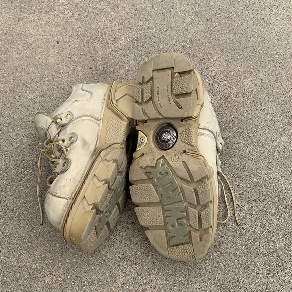 Rare tan new rocks, size 8.5 fit like a 9 - Picture 4 of 4